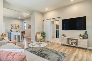 Quaint and Cozy Indianapolis Getaway with Yard! - Indianápolis - 0