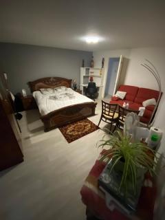 1 Chambre chez l habitant, 1 à 4 pers, Park ext, TAXI VTC 6places disponibles - - 0