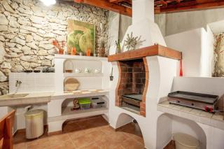 Apartments by the sea Tisno, Murter - 3209 - 3