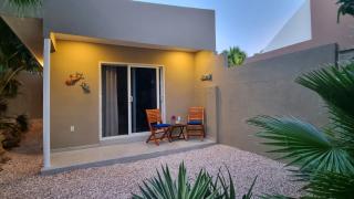 Hibiscus Beach House - Willemstad - 2
