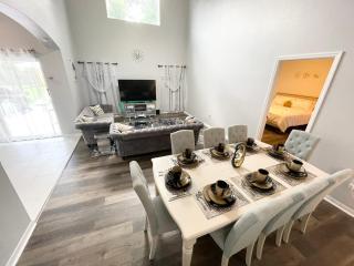 Fully Renovated, Quiet, Spacious Disney Themed Pool Home with Office - Kissimmee - 3