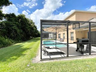 Fully Renovated, Quiet, Spacious Disney Themed Pool Home with Office - Kissimmee - 7