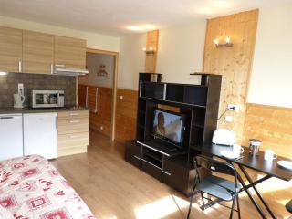 Studio confortable au pied des pistes avec balcon et cuisine équipée - FR-1-181-2564 - 0