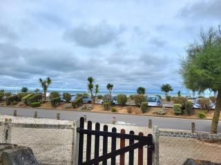 Studio Cabine 4 Pers, Front de Mer, Balcon Sud, Parking Privé, Vélos Inclus, Aucun Animal Autorisé - FR-1-465-84 - Merville-Franceville-Plage - 1