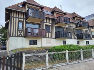 Studio Cabine 4 Pers, Front de Mer, Balcon Sud, Parking Privé, Vélos Inclus, Aucun Animal Autorisé - FR-1-465-84 - Merville-Franceville-Plage - 2