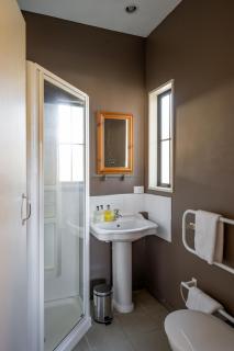 Criffel Peak View Bed and Breakfast - 3