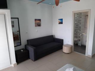 Apartment in Mpenitses with Sea Views & Pool - Benitses - 8