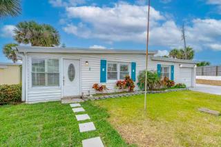 Bathing Suit Beach Bungalow - Ormond Beach - 0