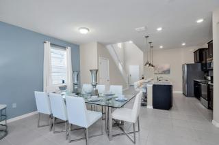 Brand New 6 Bed Windsor Island Resort Near Disney! villa - 3