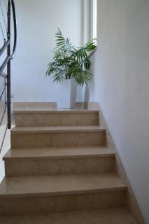 Apartments with a parking space Duce, Omis - 4799 - 3