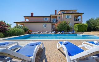 Family-friendly apartments with swimming pool Basanija, Umag - 3402 - 0