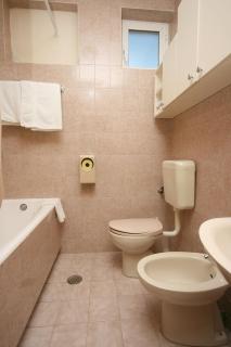 Apartments by the sea Podgora, Makarska - 4782 - 1