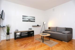 Apartments by the sea Stanici, Omis - 2764 - Tice - 1