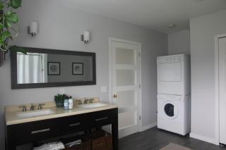 Modern One Bedroom Apartment - 3