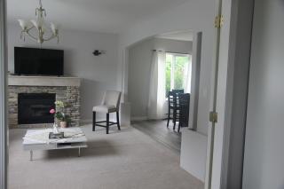 Modern One Bedroom Apartment - 8
