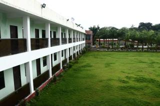 RAJ RESORT & BANQUETS - Vapi - 5