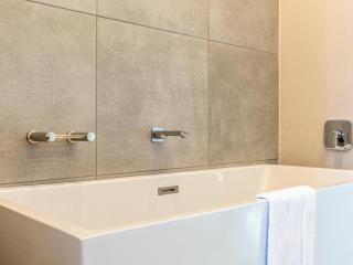 Luxury Studio - Panoramic Ocean Views - Fast Wifi - Wilderness - 4