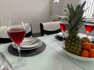 Cosy Cheerful 2 Bedrooms Near Piccadilly, Etihad Stadium Sleeps up to 5 - Manchester - 9