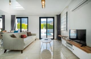 Modern chic 4-bedroom villa with private pool and garden in central Hisaronu - Fethiye - 1