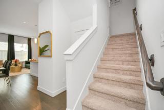 Emerald Palace - New, Modern 3BR Townhome close to downtown, NRG, Med Ctr - Houston - 1