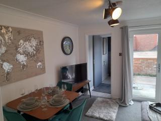 93 Newtown Road - 3