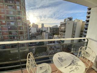 Hermoso departamento sobre Cabildo y contrafrente - 5