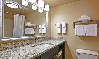 Comfort Inn & Suites Copley Akron - Copley - 2