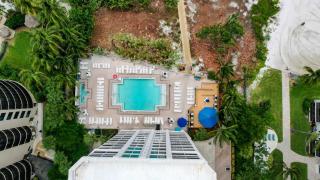 Luxury Beach Front Resort - Fort Myers Beach - 4