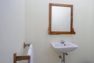 RedDoorz near Rita Supermall Purwokerto 2 - Purwokerto - 6