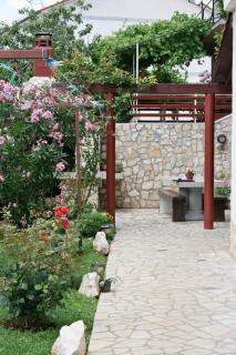 Apartments with a parking space Novi Vinodolski - 5526 - 2