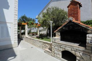 Apartments with parking space Supetar, Brac - 5385 - 4