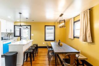 Luxury spacious charming DC row house plus free parking - 7