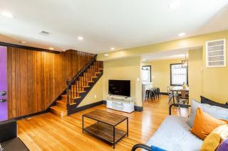 Luxury spacious charming DC row house plus free parking - 2