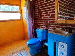 Cabaña para pareja en el bosque IA - 3