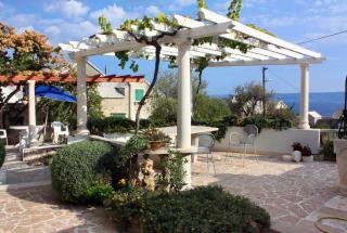 Apartments with a parking space Bol, Brac - 5642 - Bol - 4