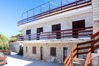 Seaside secluded apartments Cove Pobij, Hvar - 5633 - Gdinj - 9