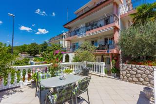 Apartments with parking space Crikvenica - 5478 - 2