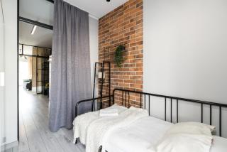 Family Apartment 62m - Sowia with GARAGE & BALCONY by Noclegi Renters - Poznań - 3
