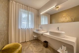 goldfinger + suites - Lana - 4