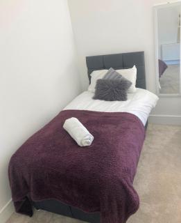 Dukes Place sleeps 10 comfortably - 7