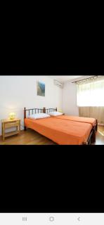 Basil Apartments and Rooms - Betina - 2