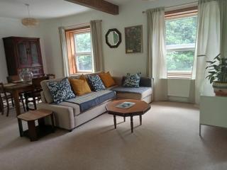 Treetops & Viaducts; open plan two-bed apartment - 4