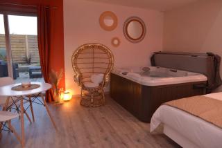 L'Evasion chambre DUNE avec sauna et spa privatifs - Prinquiau - 2