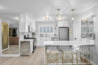 4bdrm 2 Bath Pool Close To Strip Conventions - Las Vegas - 2
