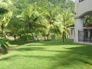 Beach Front Boutique Condominium - Jacó - 5
