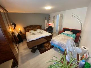 1 Chambre chez l habitant, 1 à 4 pers, Park ext, TAXI VTC 6places disponibles - - 1