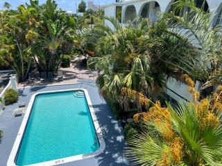 Tropi Rock - Fort Lauderdale - 5