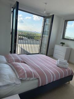 Riverside Rooms and Apartments - London - 1