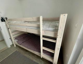 Two bedroom -Terrace- Parking- Walk to Beach - 2