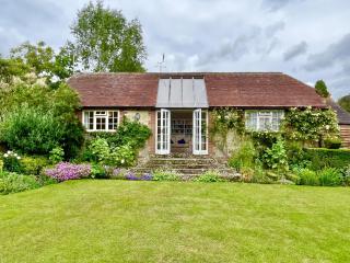 Library Cottage by inspirestays-com - Thakeham - 8